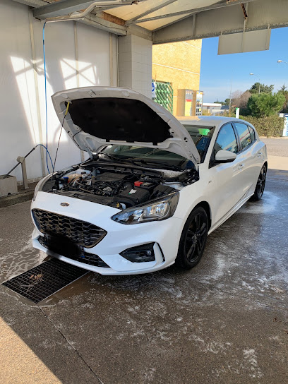 Pj Auto Rachat Vente & Nettoyage Complet Sièges Et Canapé Vendeur De Voitures D'occasion à Cahors